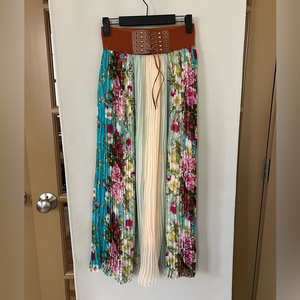 Mint Green Womens Small Pleated Floral Maxi Skirt